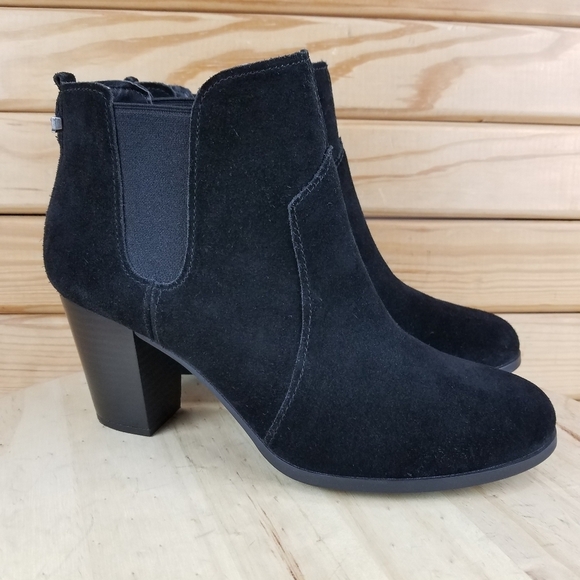 Koolaburra by UGG Dvita Women's 9.5 US Black Suede Ankle Boots Western Biker - Picture 1 of 11